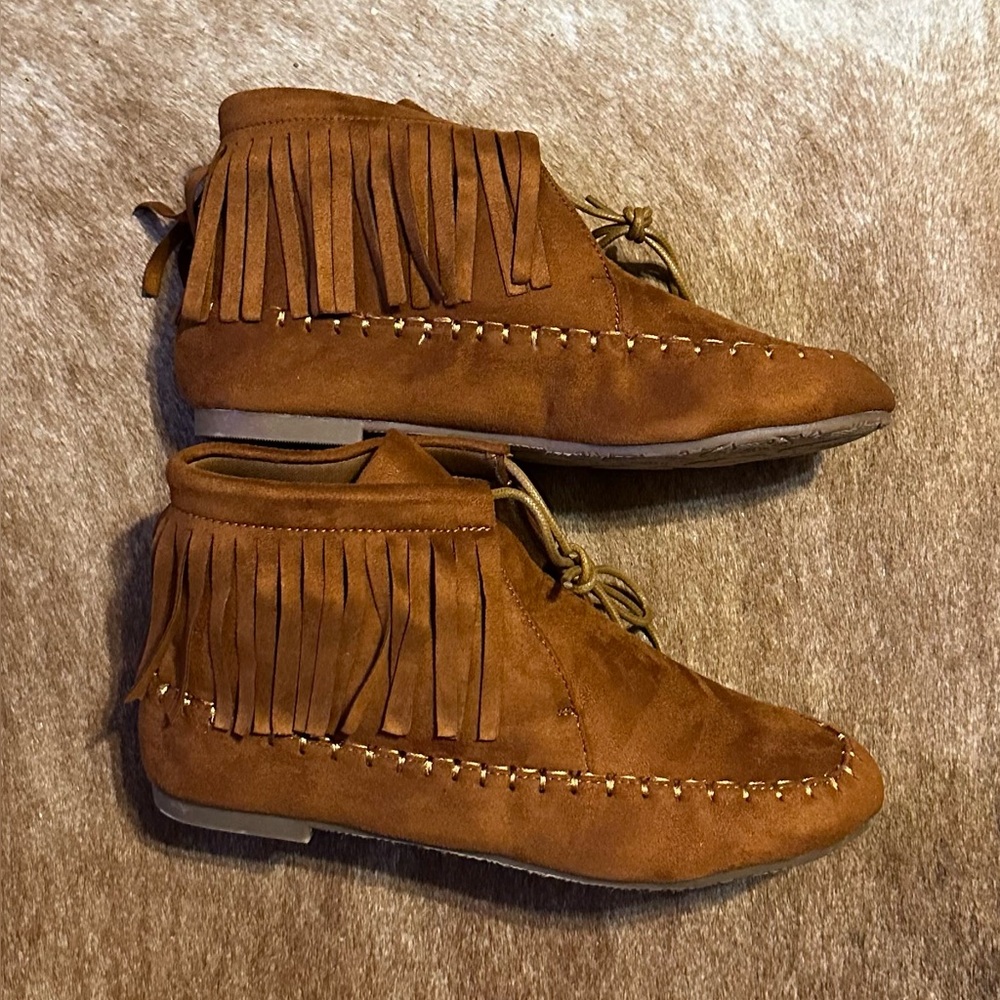 Italiana Fringe Moccasin Ankle Boots in Cognac Brown